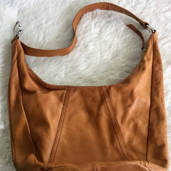 Hobo Handbags - Hobo International large caramel slouchy bag